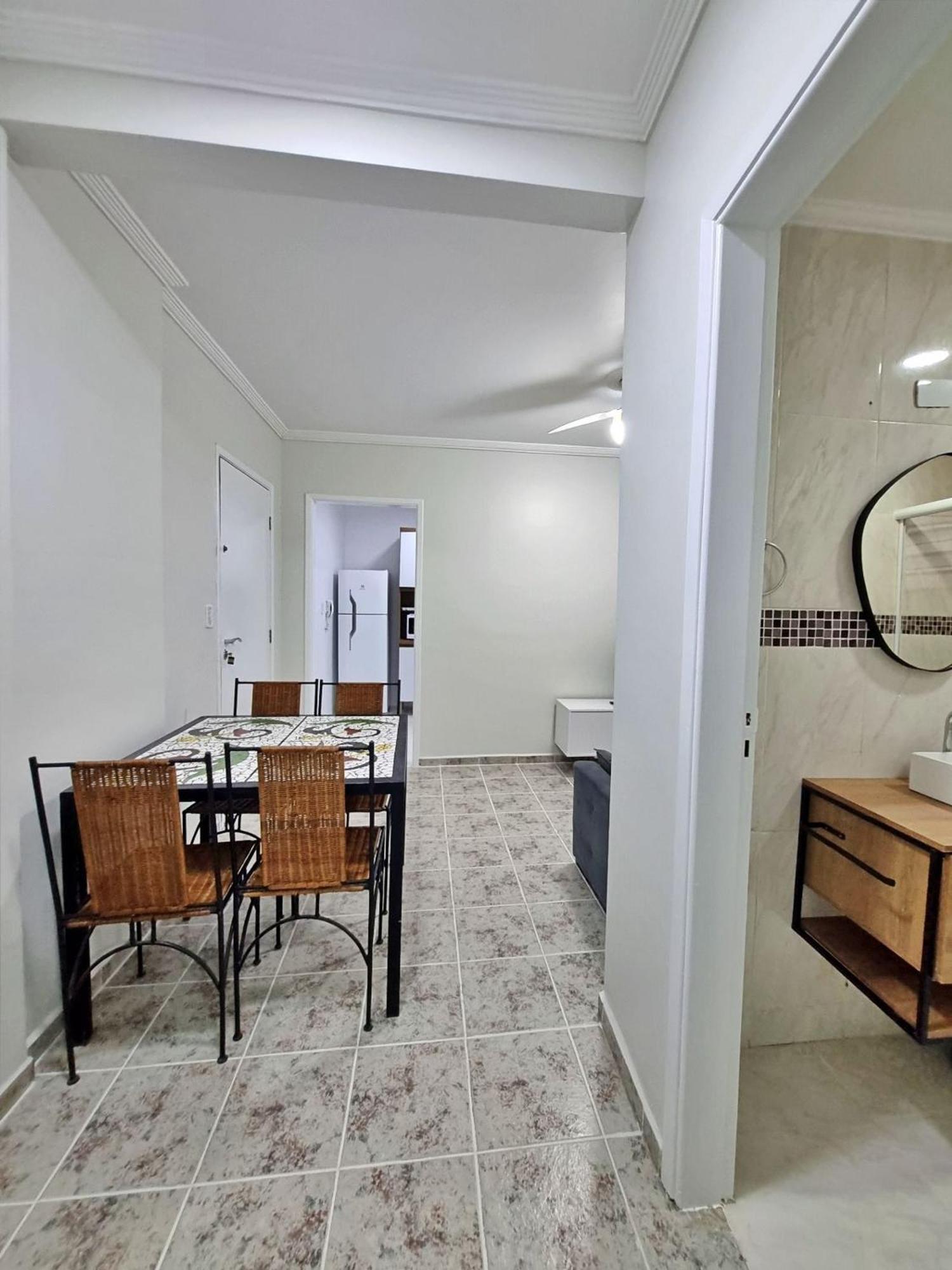 01 Dorm Reformado C/Ar Cond, Wi-Fi, 1 Vaga, Enseada, Prox Ao Pao De Acucar Apartment Гуаружа Екстериор снимка